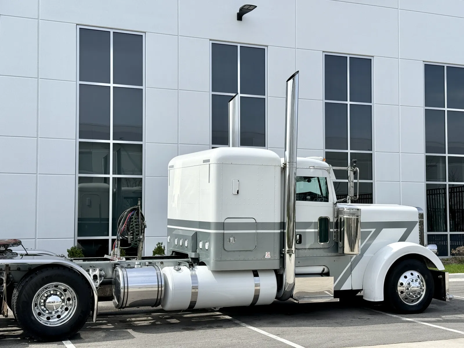 2007 Peterbilt - image 7