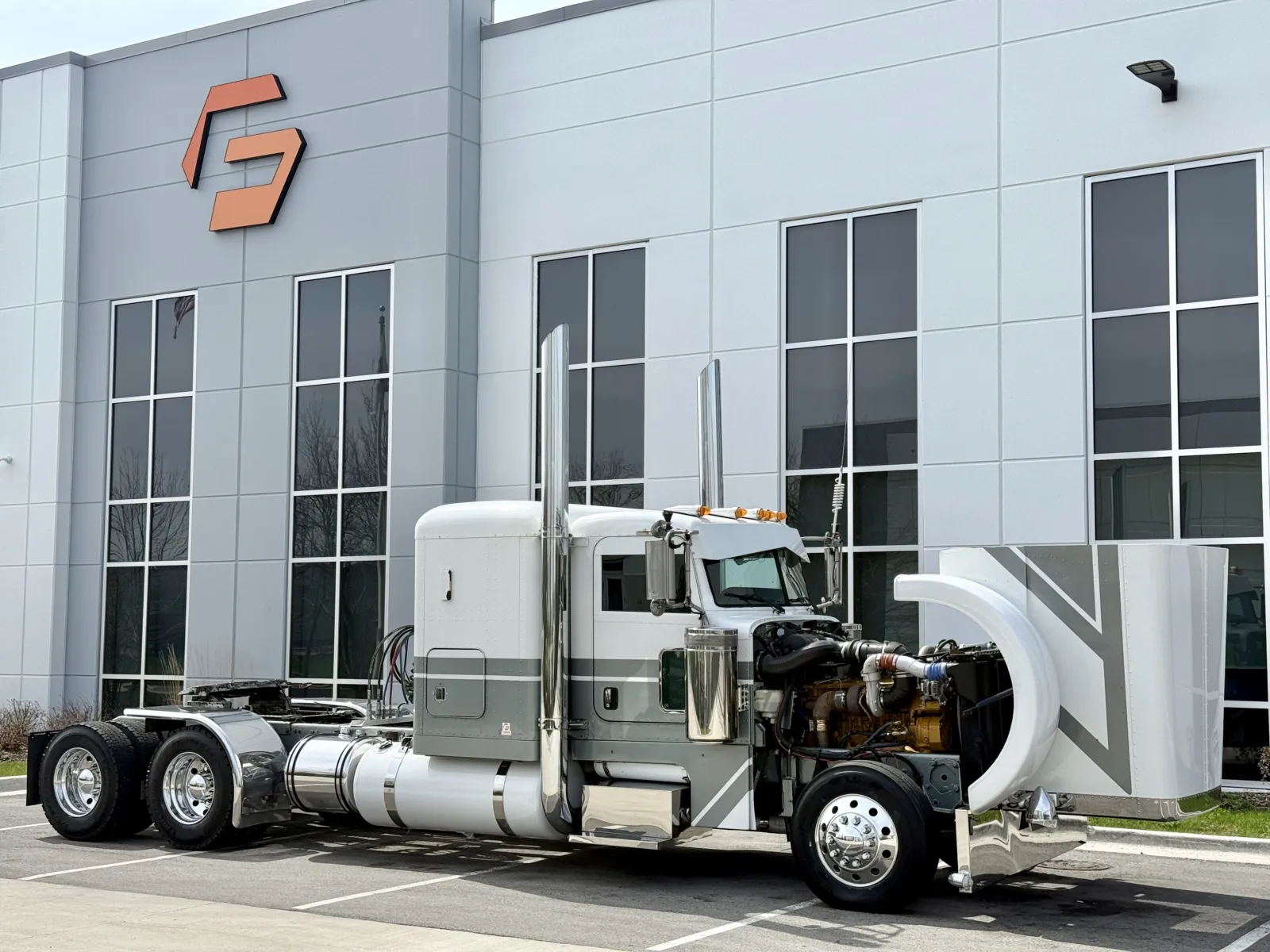 2007 Peterbilt - image 9