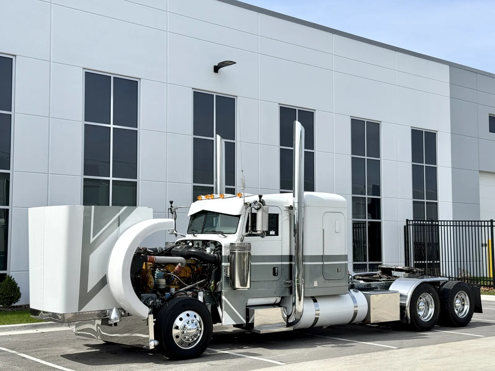 2007 Peterbilt - image 10