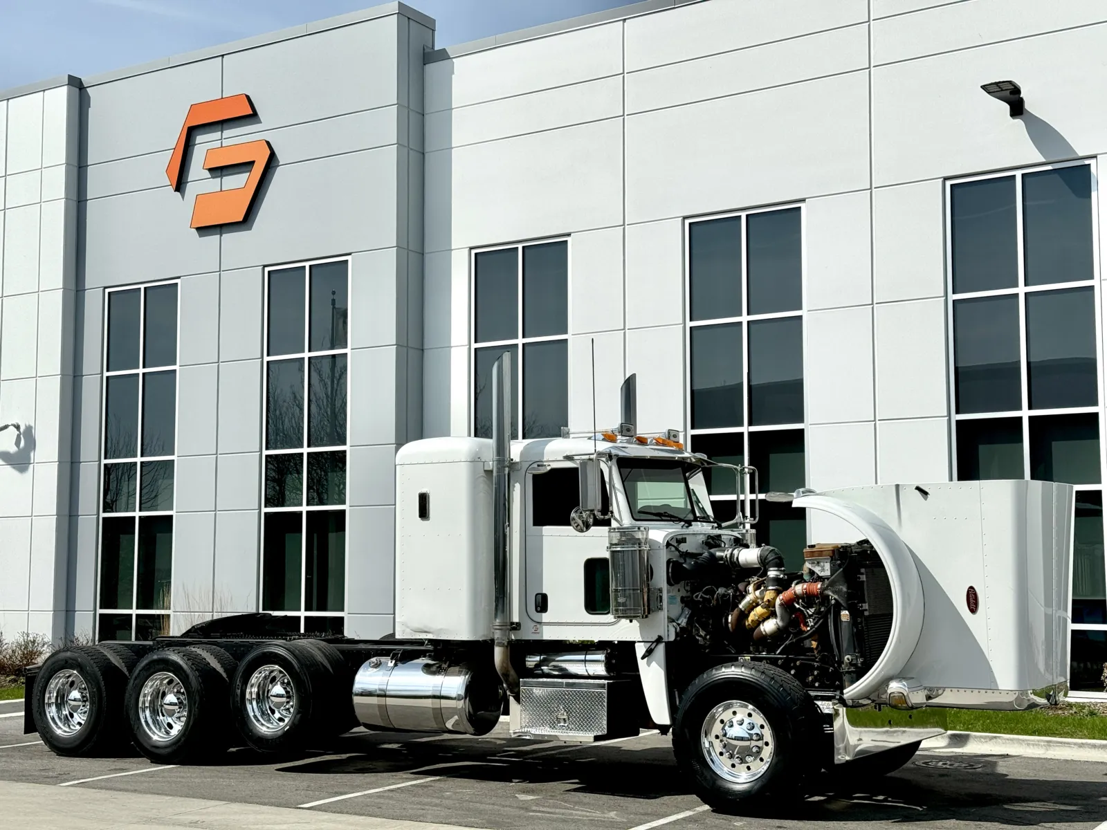 2008 Peterbilt - image 9