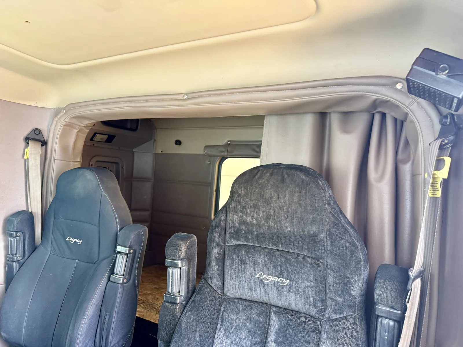 2008 Peterbilt - image 20