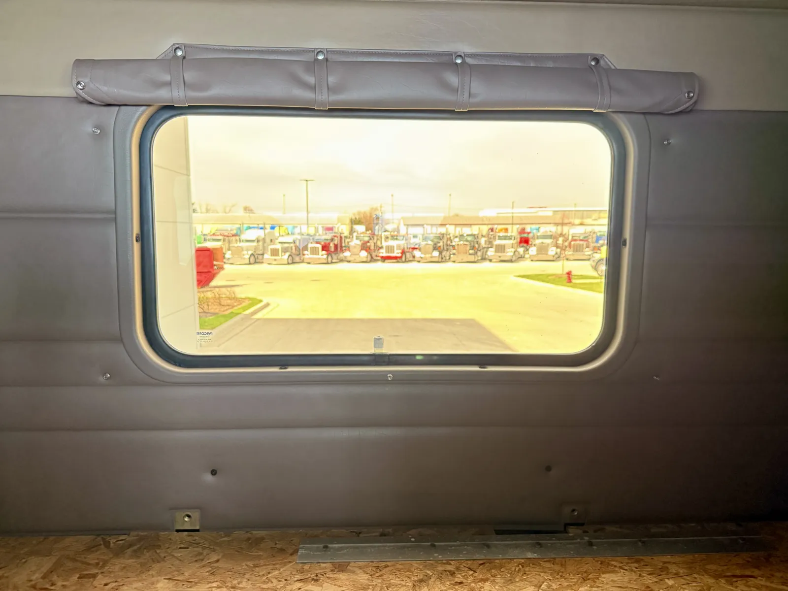 2008 Peterbilt - image 23