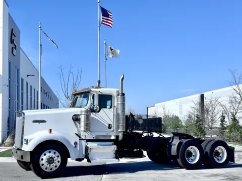 2003 KENWORTH W900 for sale in New Lenox, IL