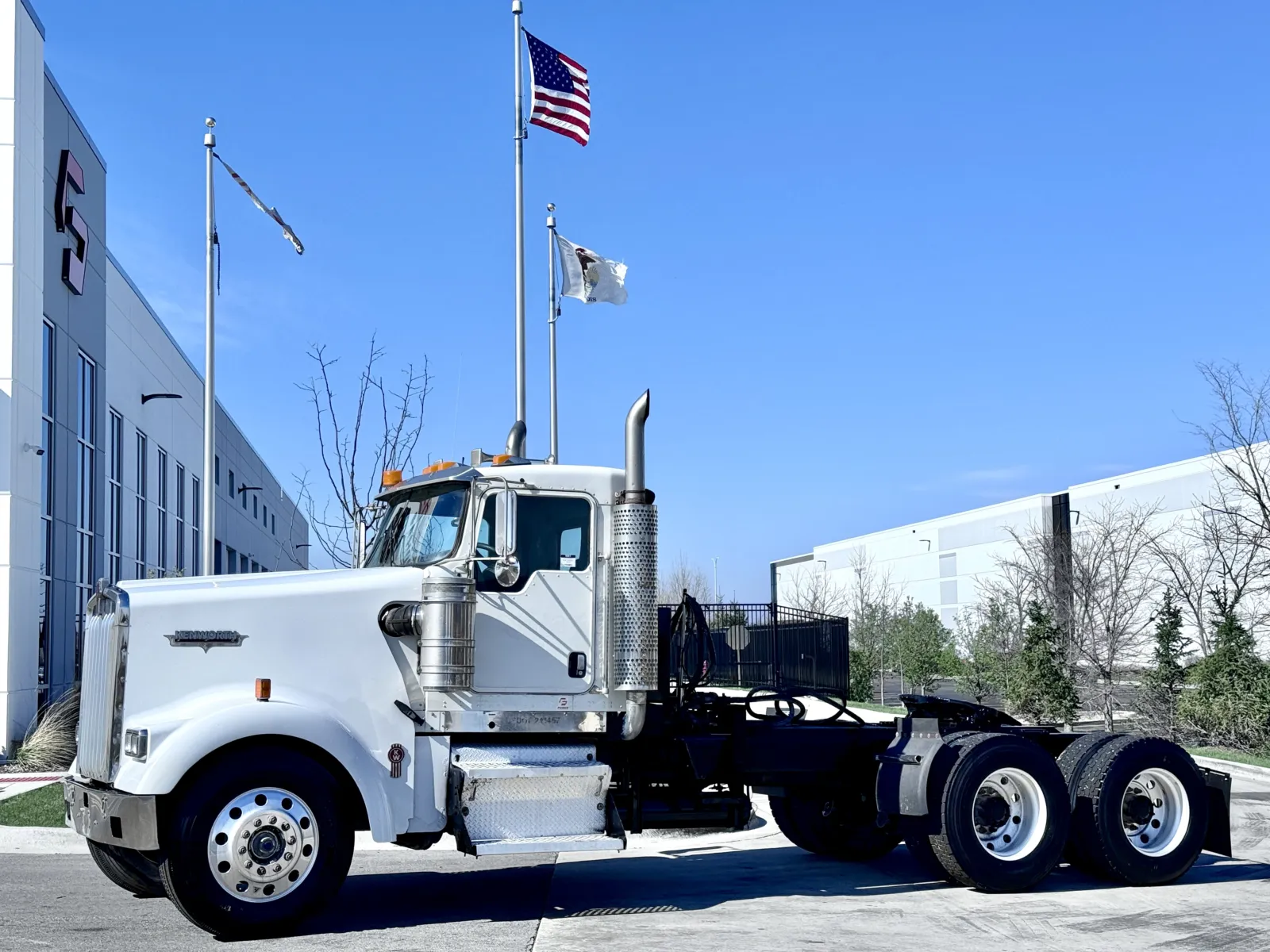 2003 Kenworth W900 - image 1