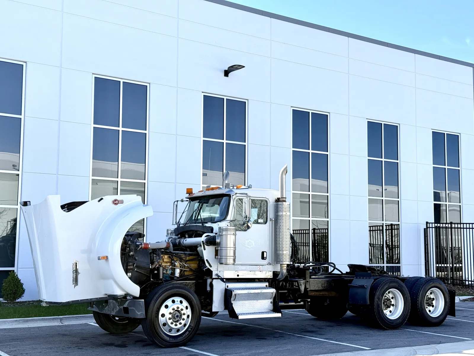 2003 Kenworth W900 - image 10