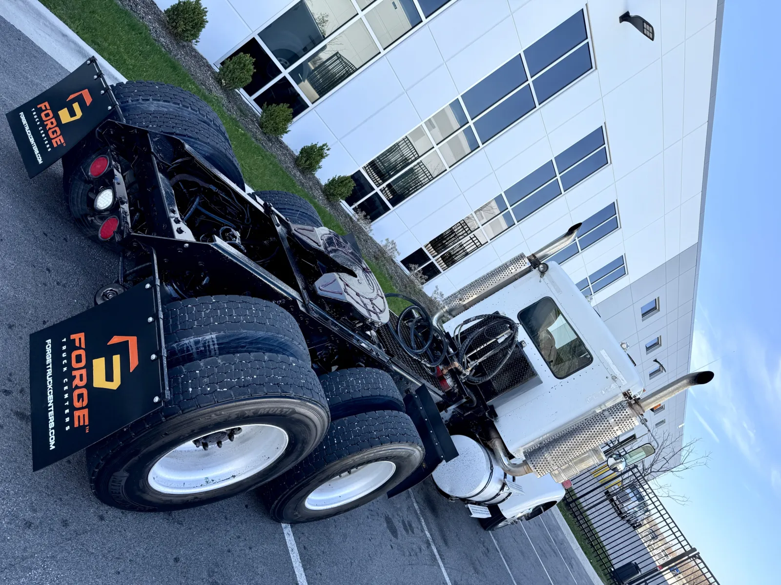 2003 Kenworth W900 - image 11