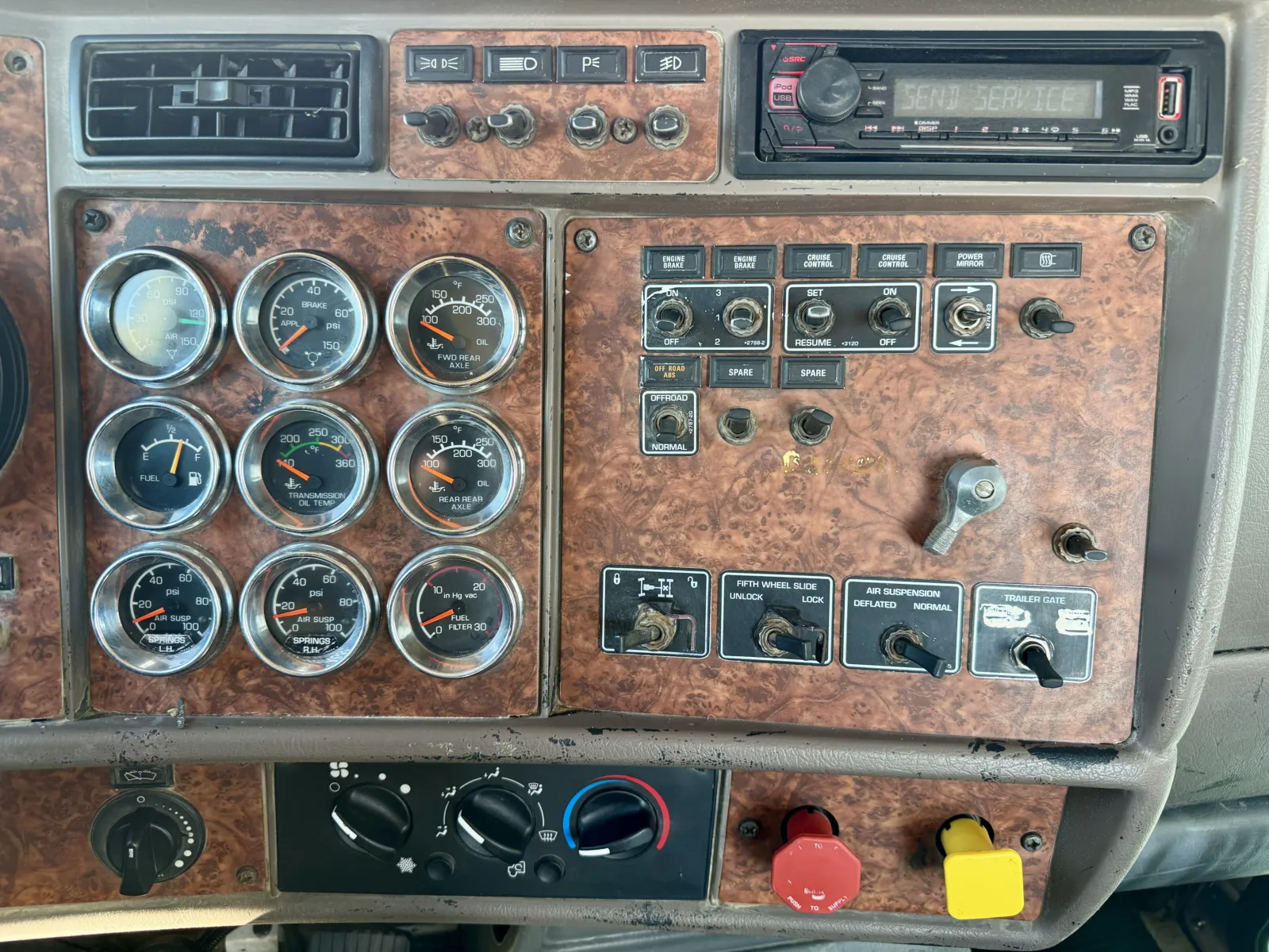 2003 Kenworth W900 - image 18