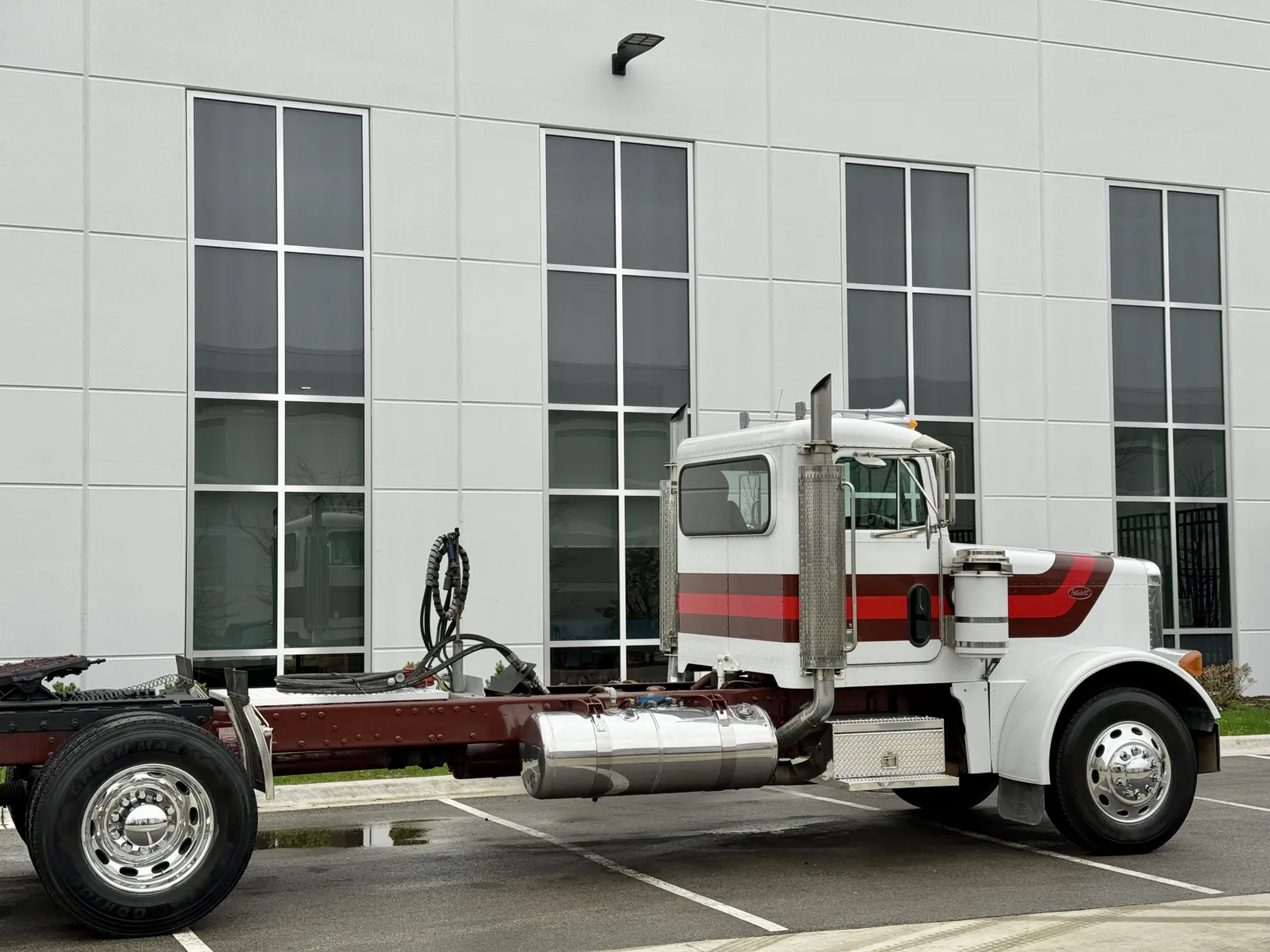 2003 Peterbilt - image 7