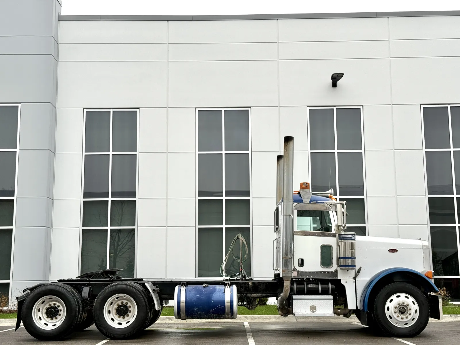 2007 Peterbilt - image 3