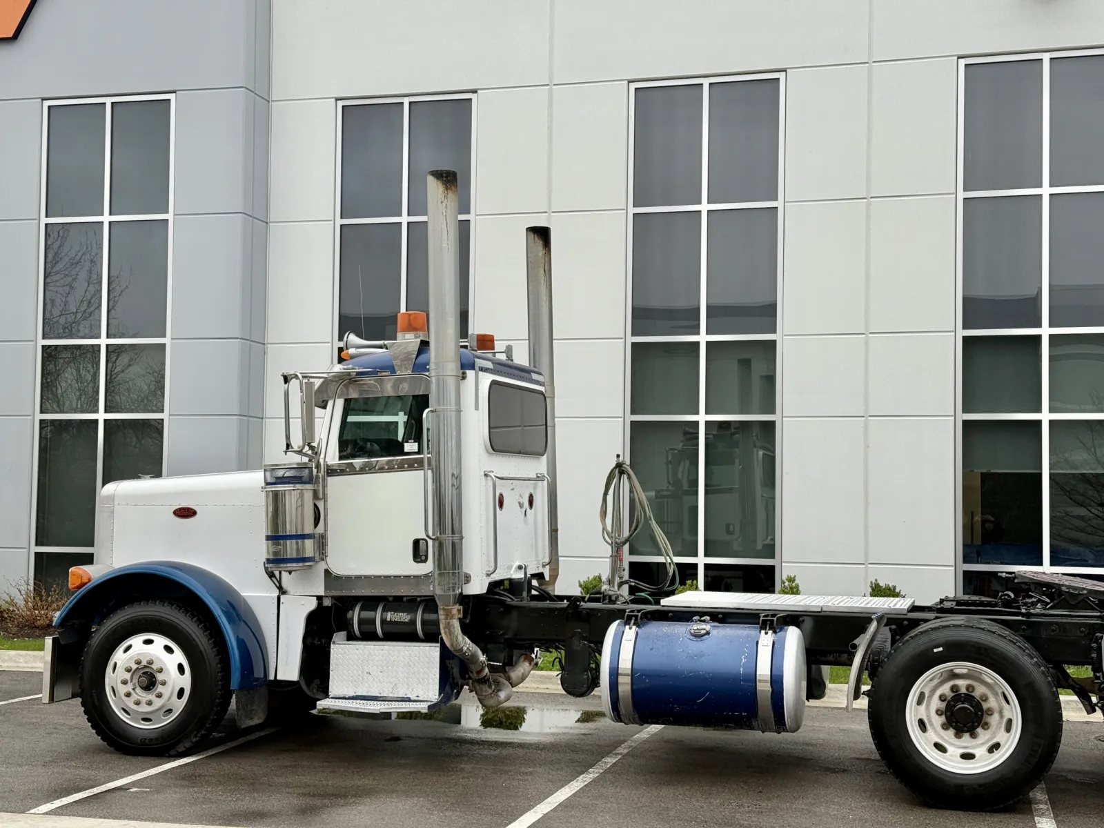 2007 Peterbilt - image 8