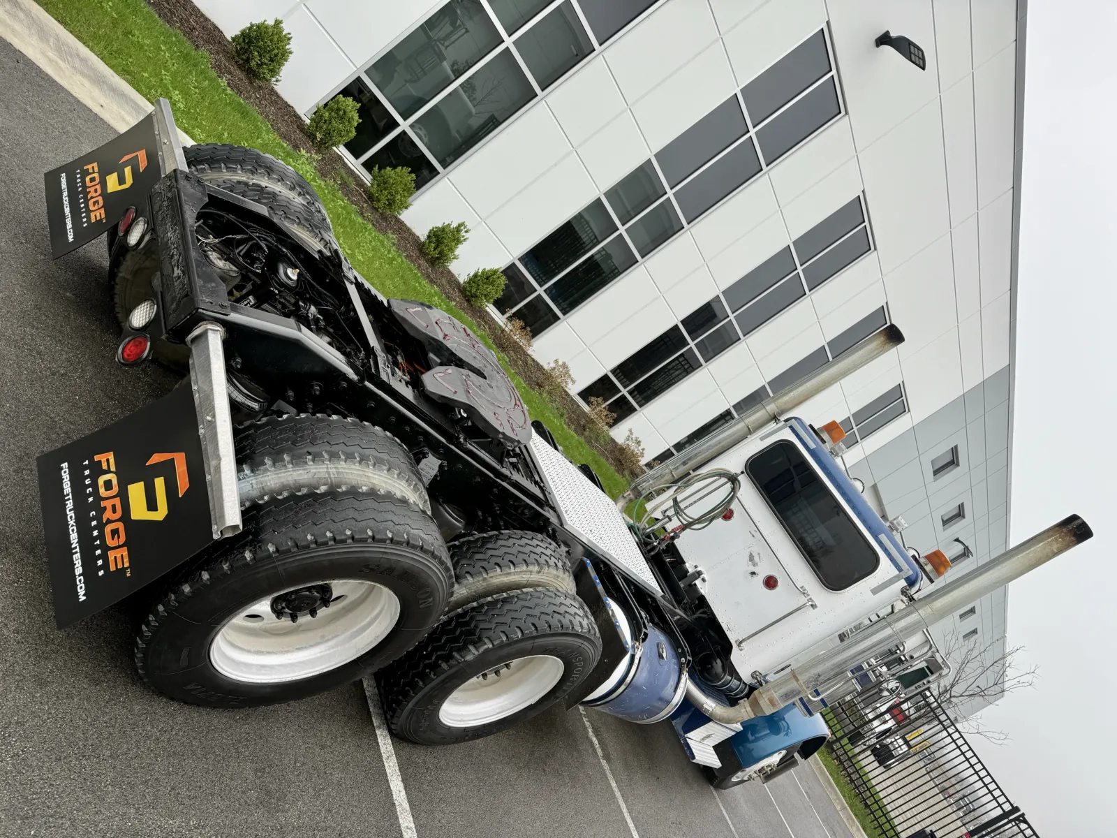 2007 Peterbilt - image 11