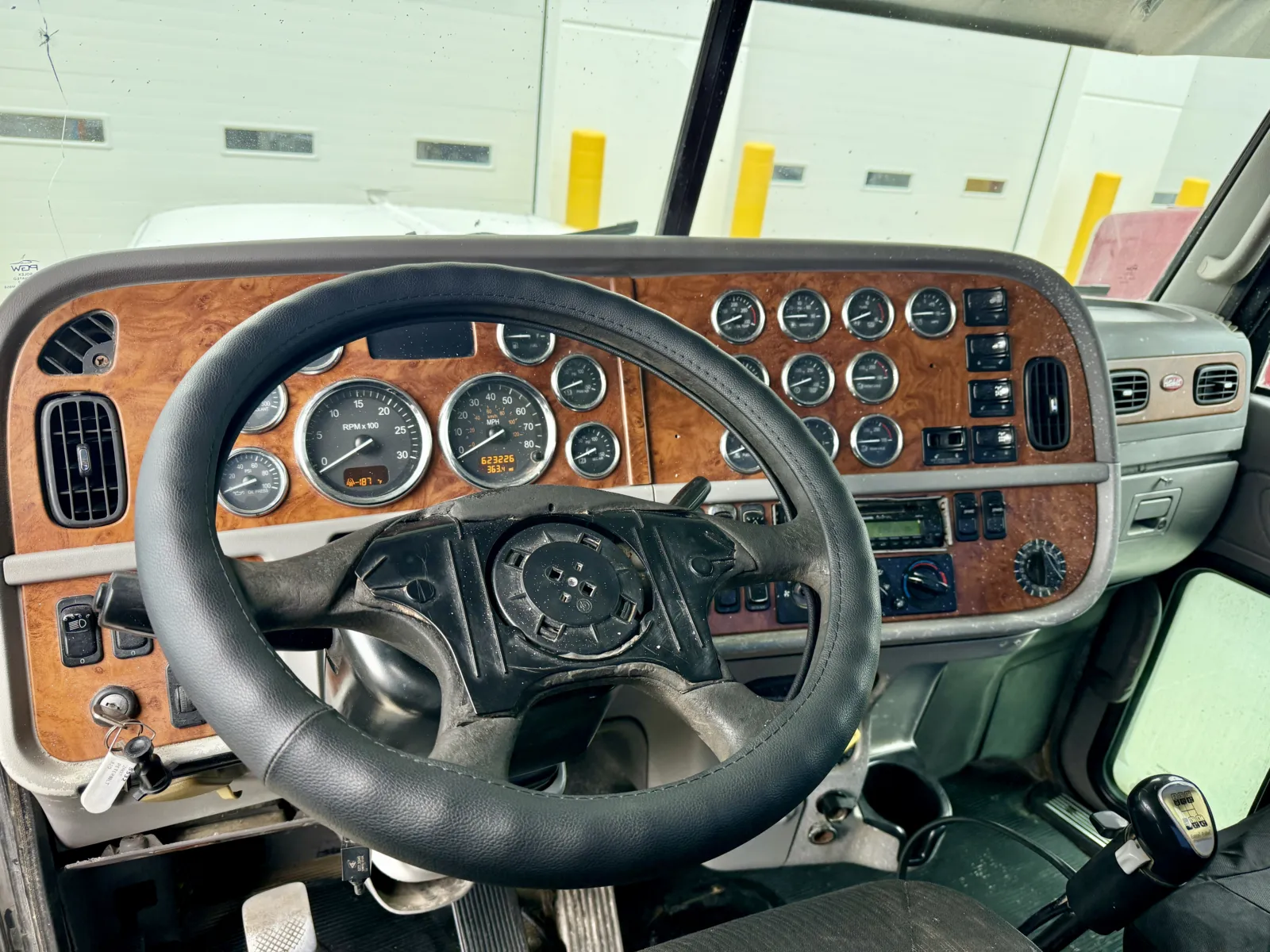 2007 Peterbilt - image 15