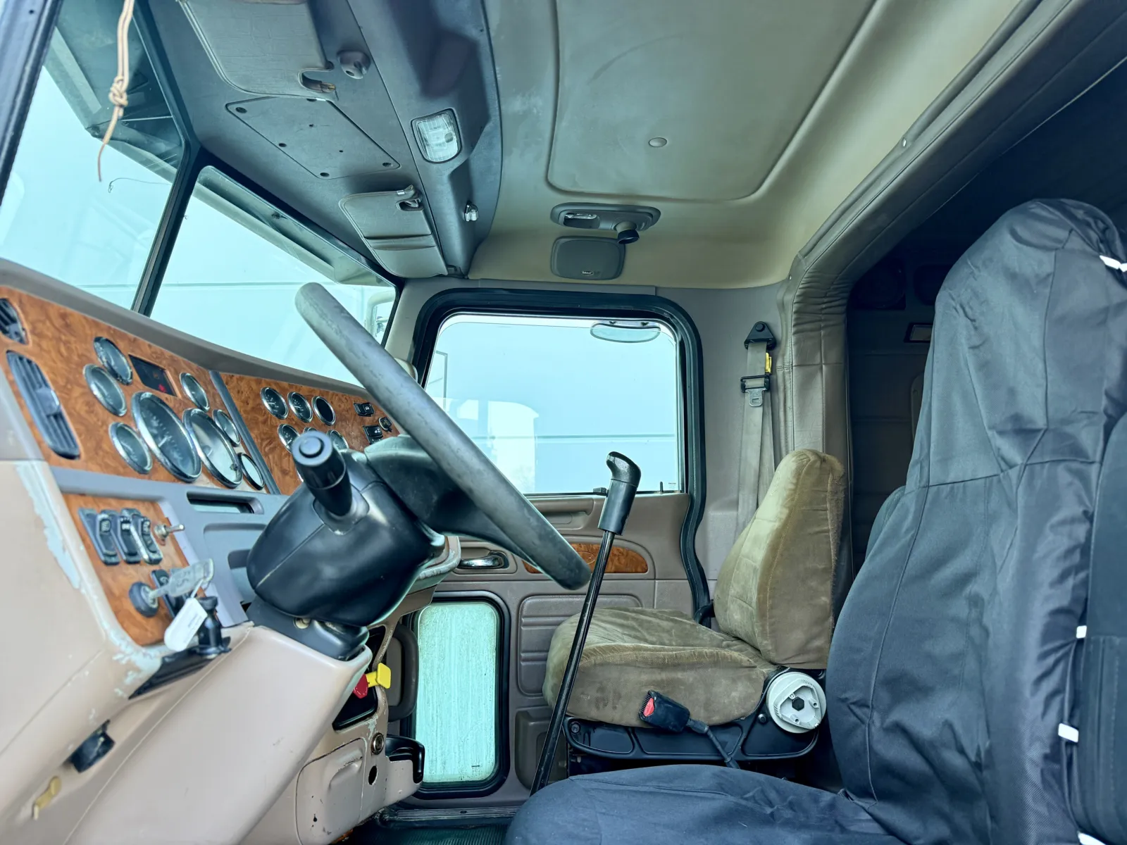 2007 Peterbilt - image 14