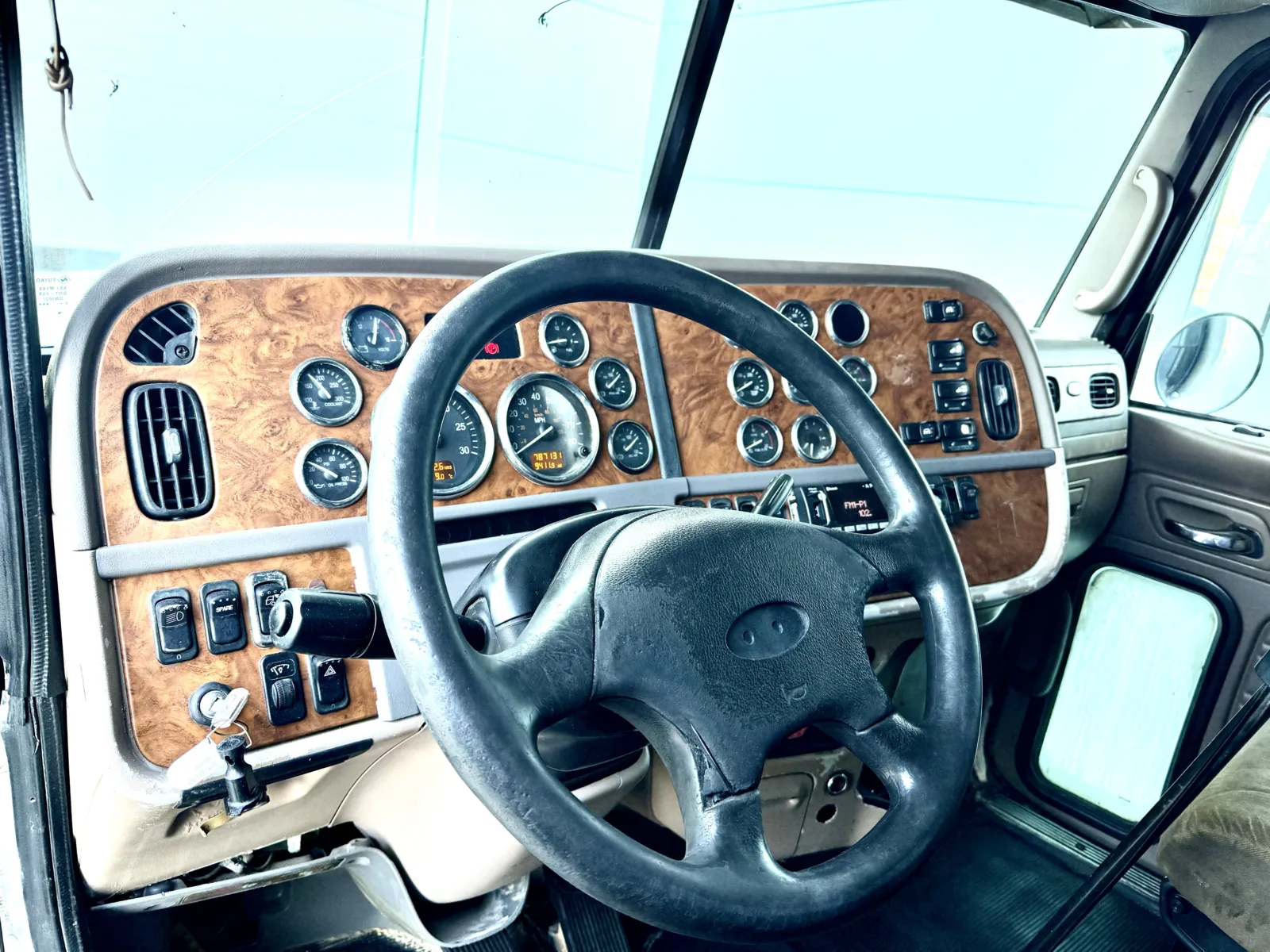 2007 Peterbilt - image 15