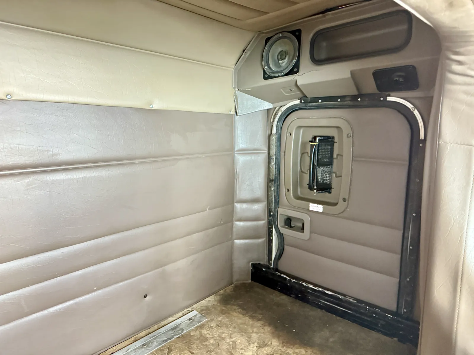 2007 Peterbilt - image 24