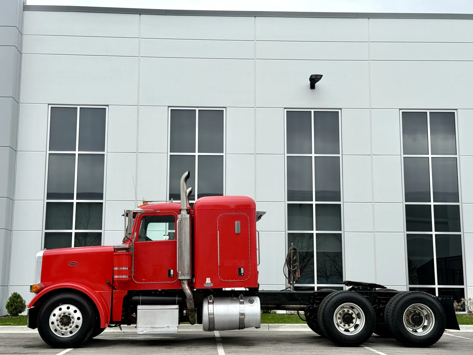 2007 Peterbilt - image 4