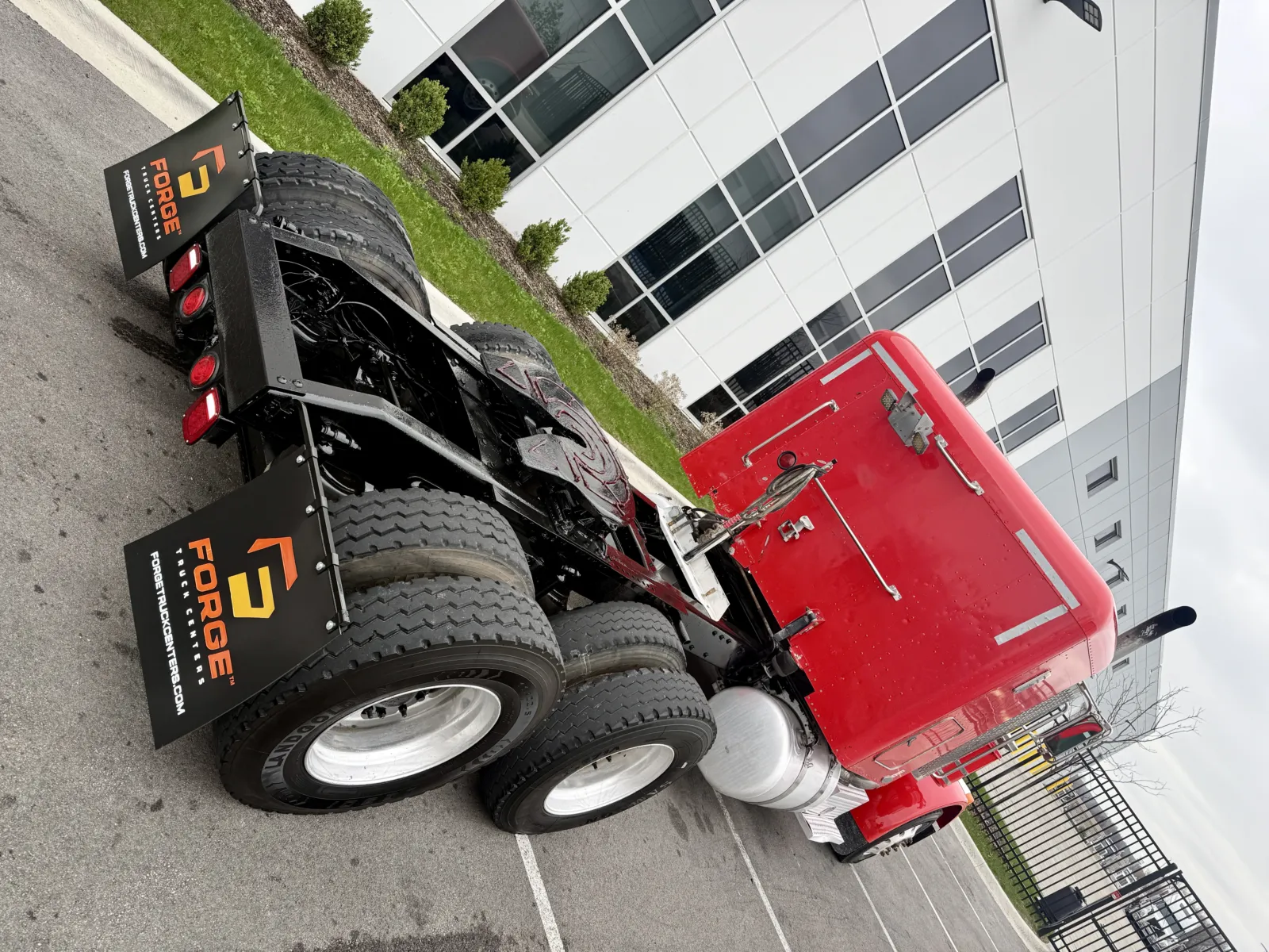 2007 Peterbilt - image 11