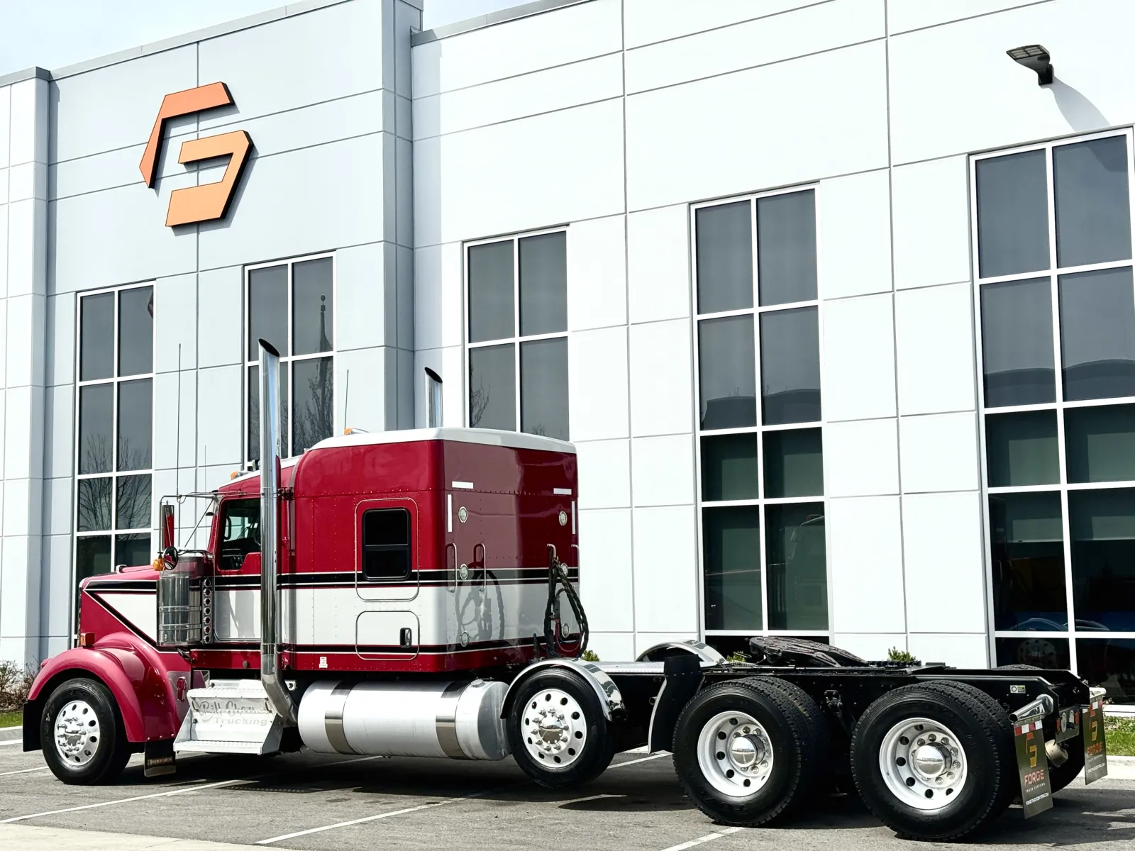 2016 Kenworth W900 - image 6