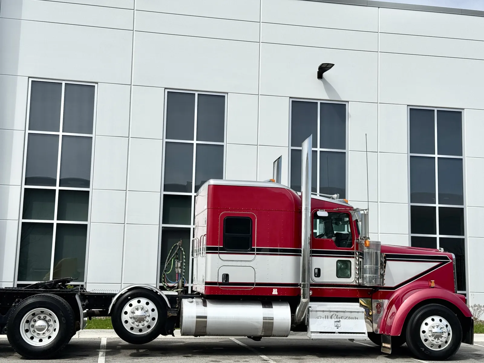 2016 Kenworth W900 - image 7