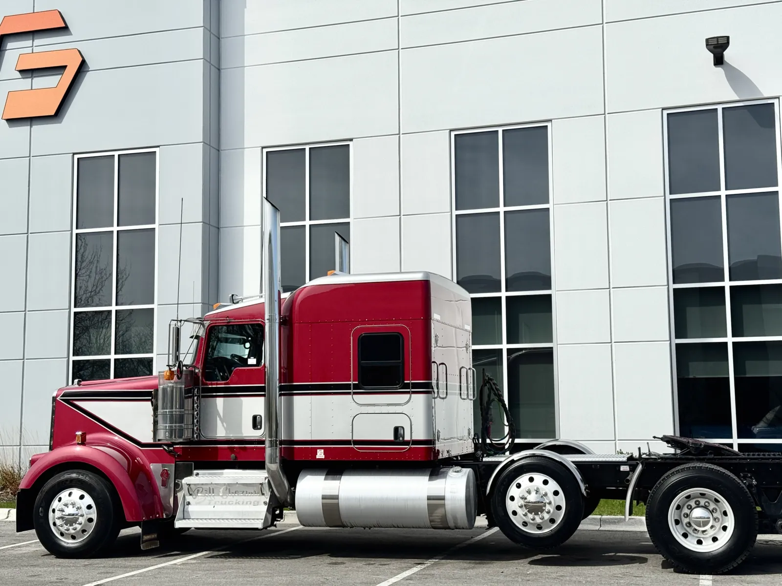2016 Kenworth W900 - image 8