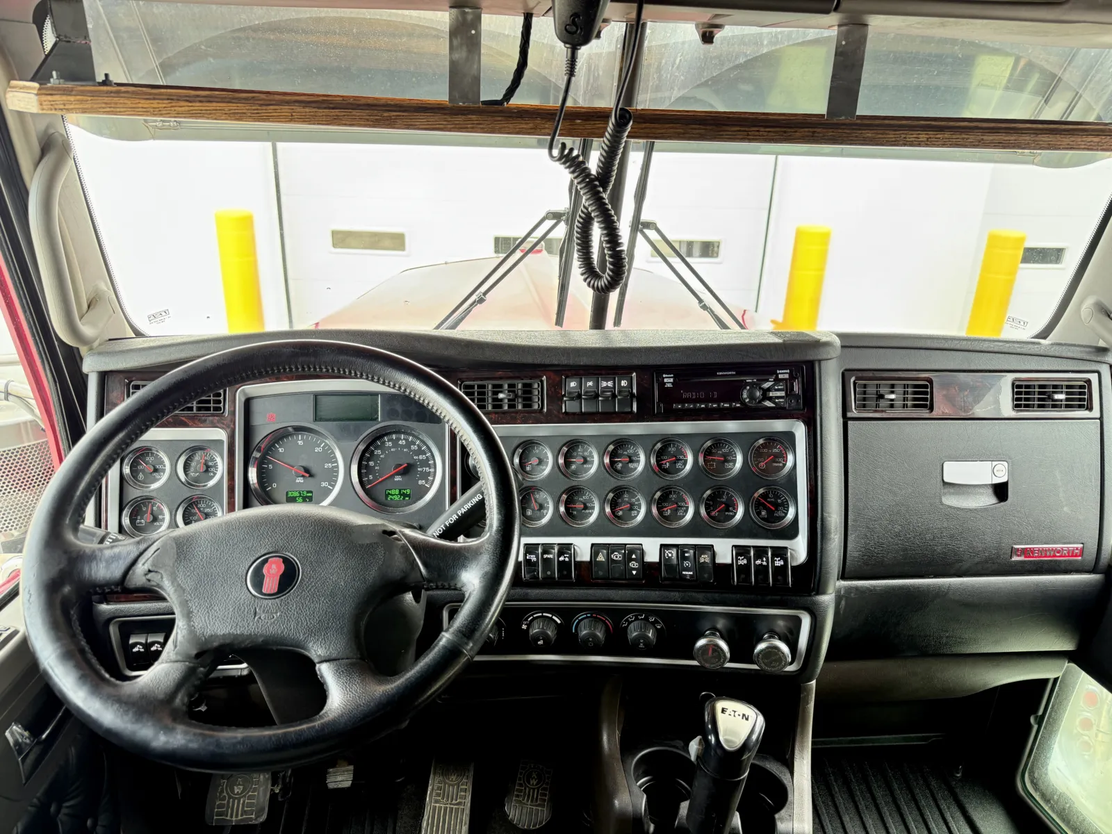 2016 Kenworth W900 - image 16