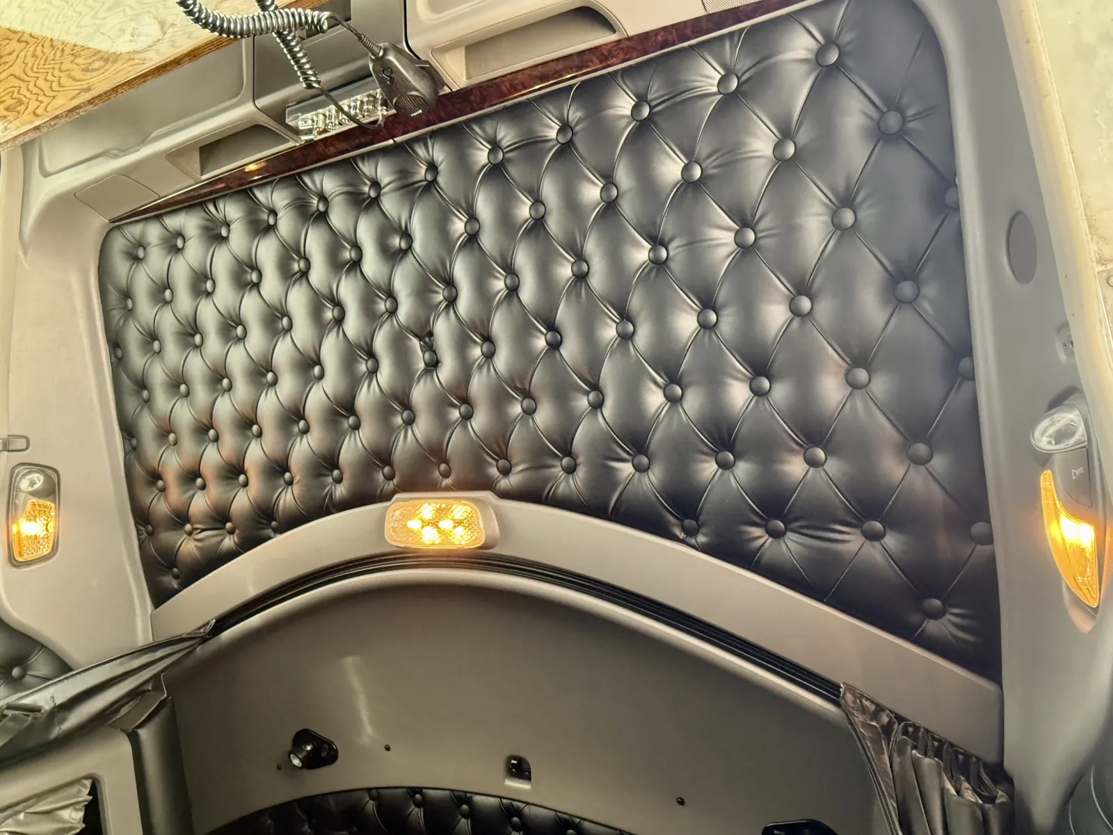 2016 Kenworth W900 - image 20