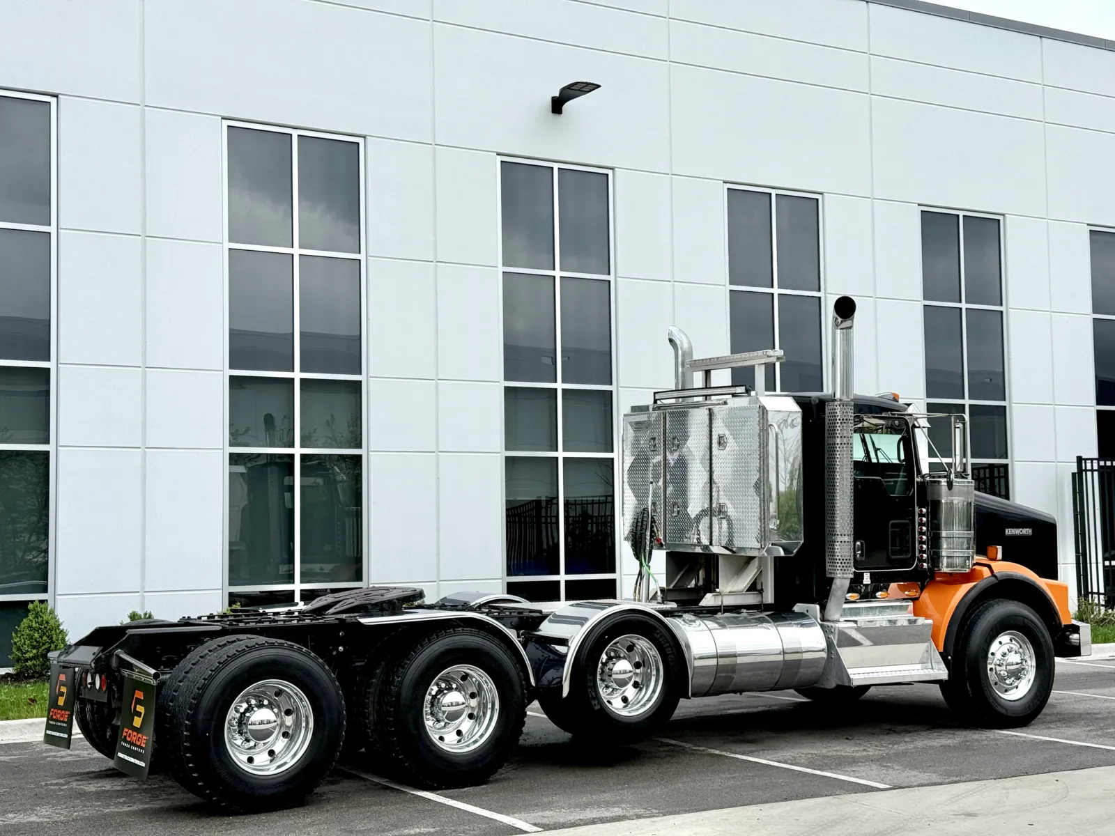 2012 Kenworth T800 - image 5