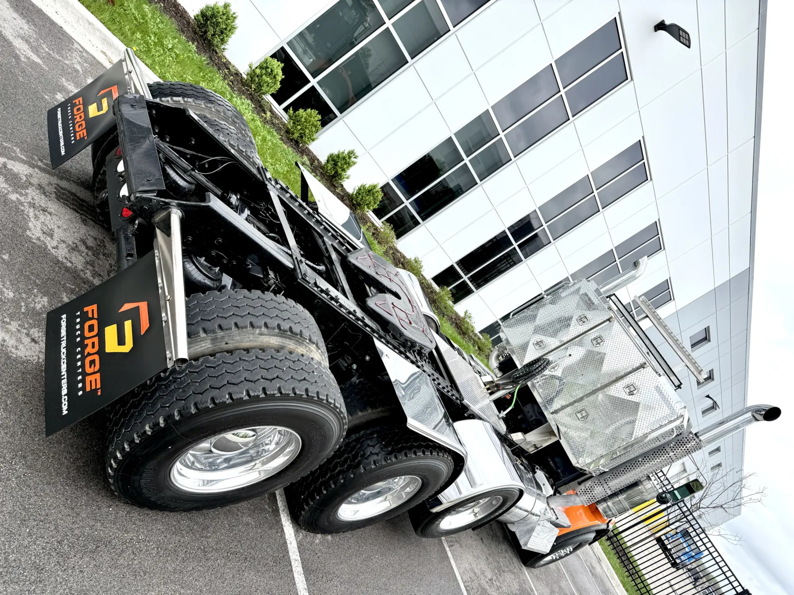 2012 Kenworth T800 - image 11