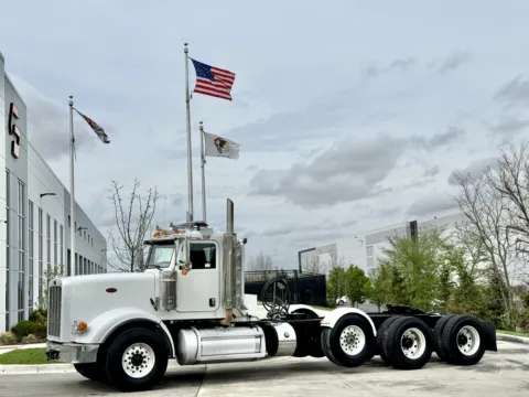 2014 Peterbilt 367 for sale in New Lenox, IL