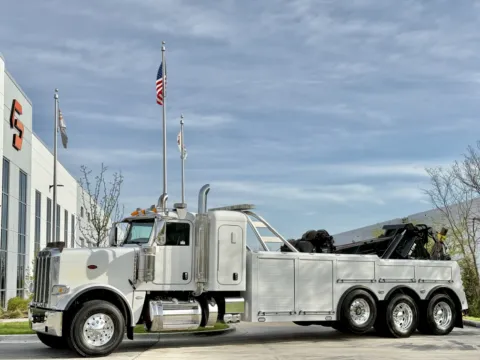 2013 PETERBILT 388 for sale in New Lenox, IL