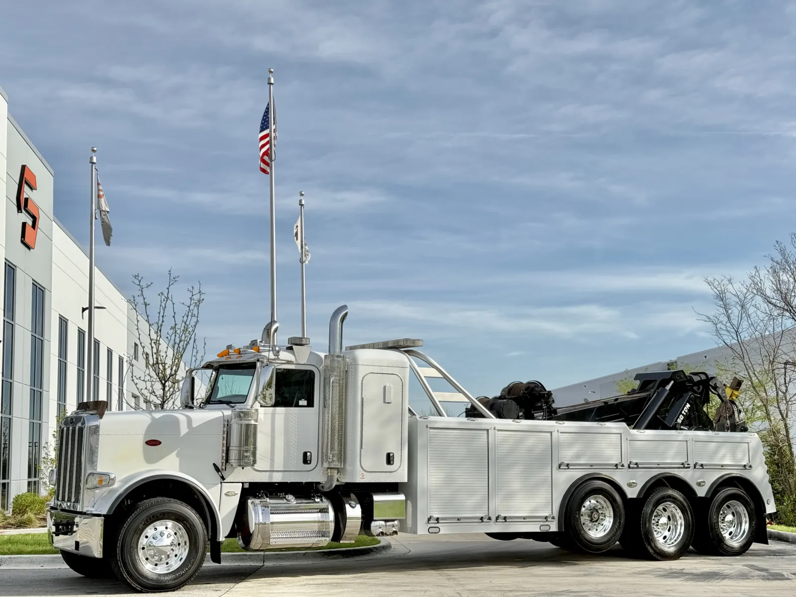 2013 PETERBILT 388 for sale in New Lenox, IL