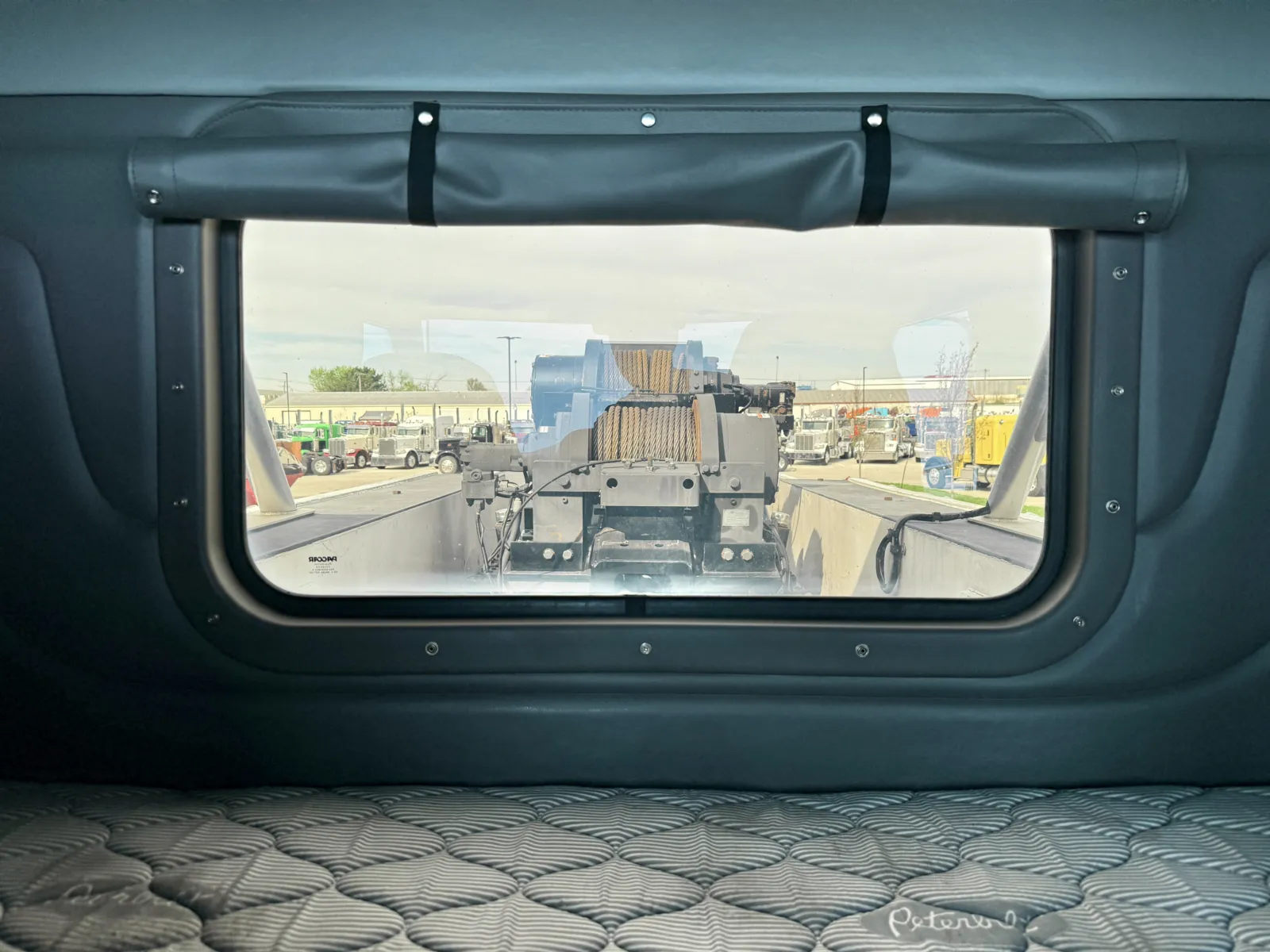 2013 Peterbilt - image 35