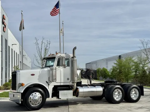 2001 PETERBILT 379 for sale in New Lenox, IL