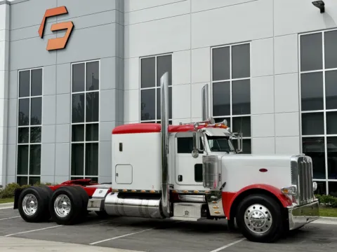 Photos of 2013 PETERBILT 389 for sale in New Lenox, IL at Forge Truck Centers - Illinois