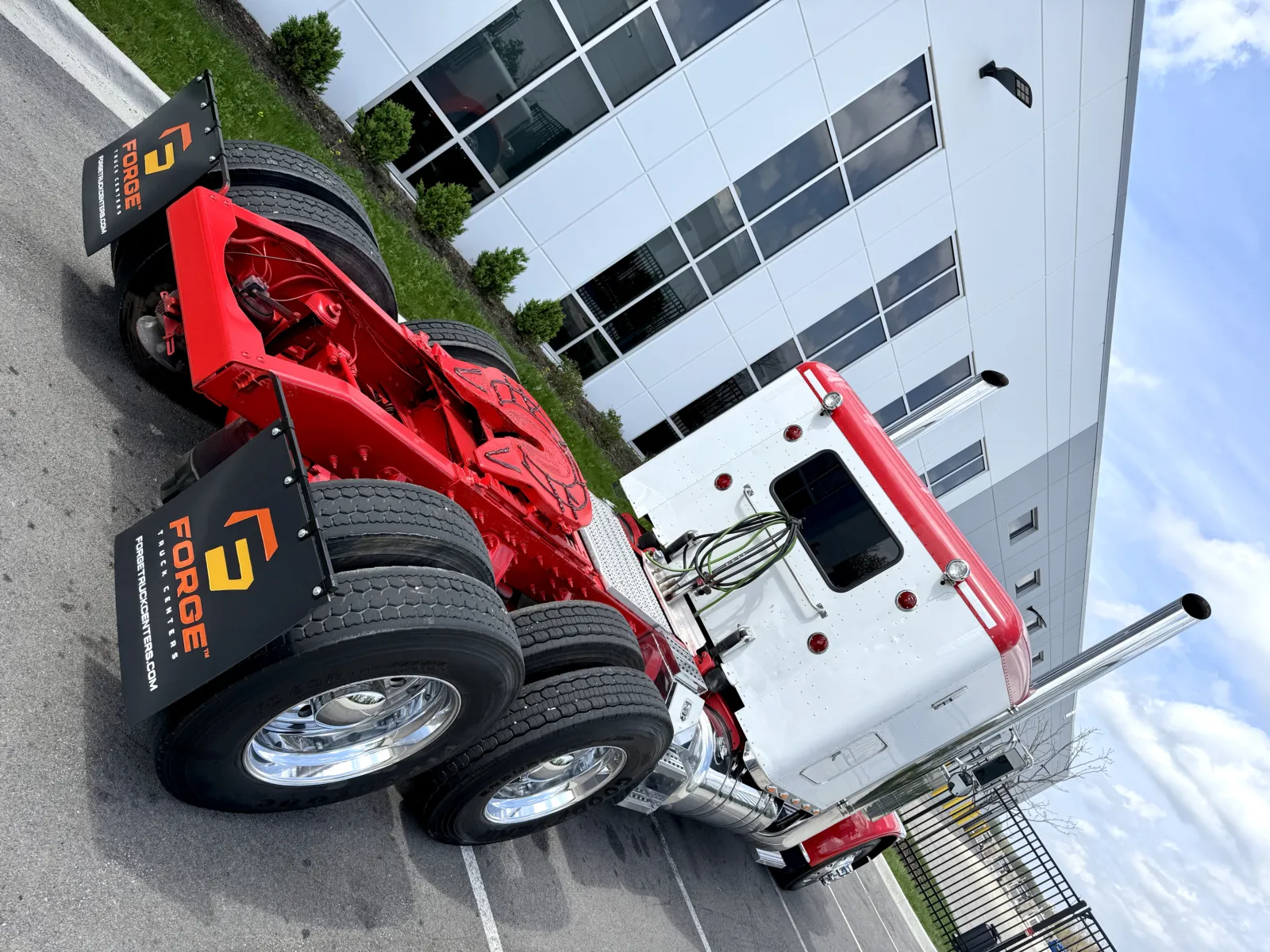 2013 Peterbilt 389 - image 11