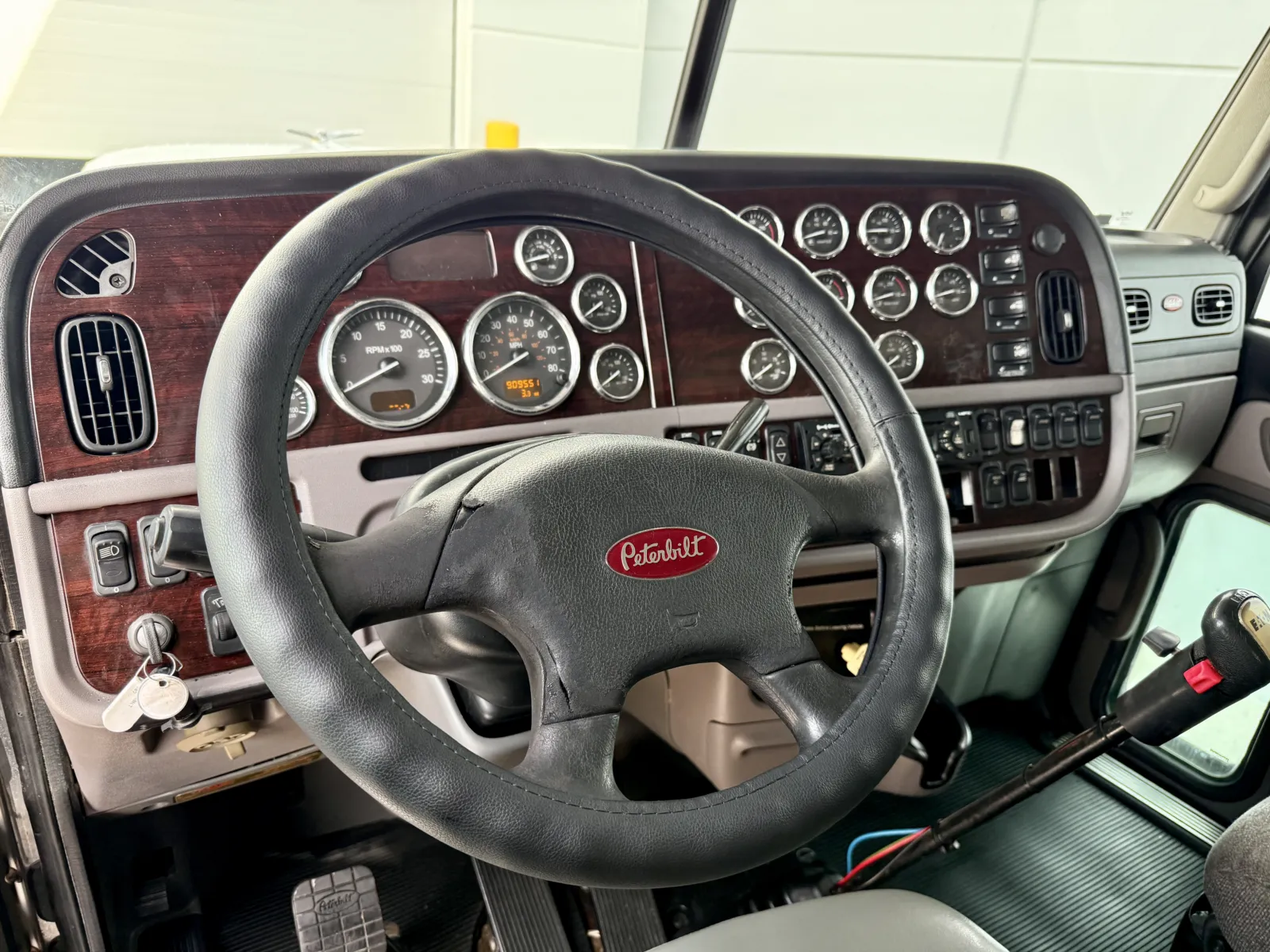 2013 Peterbilt 389 - image 15