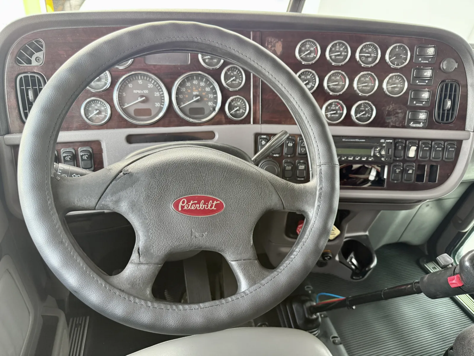 2013 Peterbilt 389 - image 16