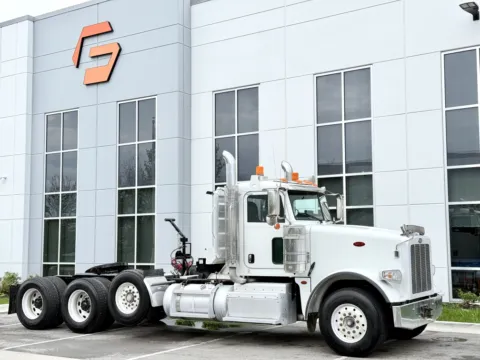 Photos of 2014 PETERBILT 367 for sale in New Lenox, IL at Forge Truck Centers - Illinois