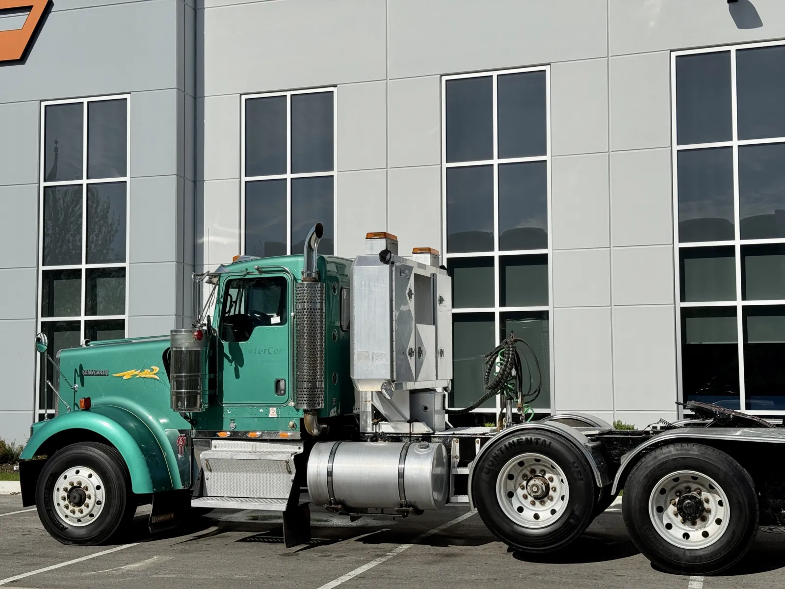2005 Kenworth W900 - image 8