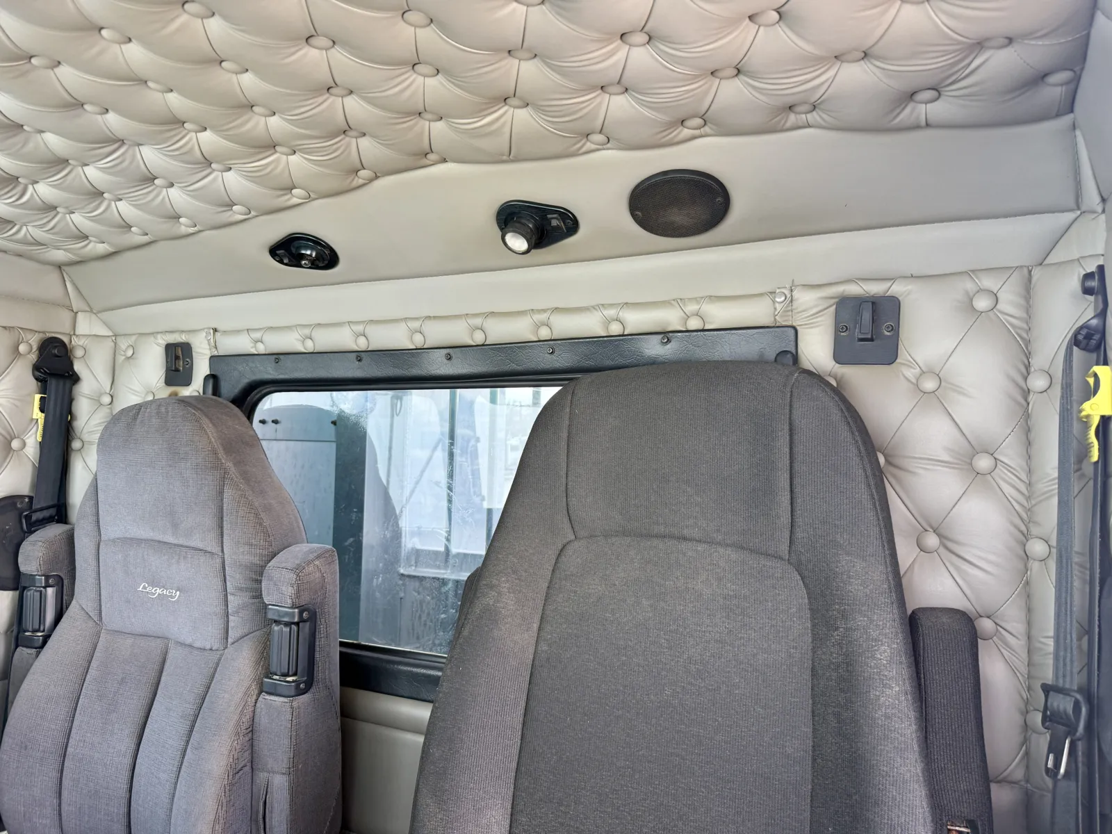 2005 Kenworth W900 - image 20