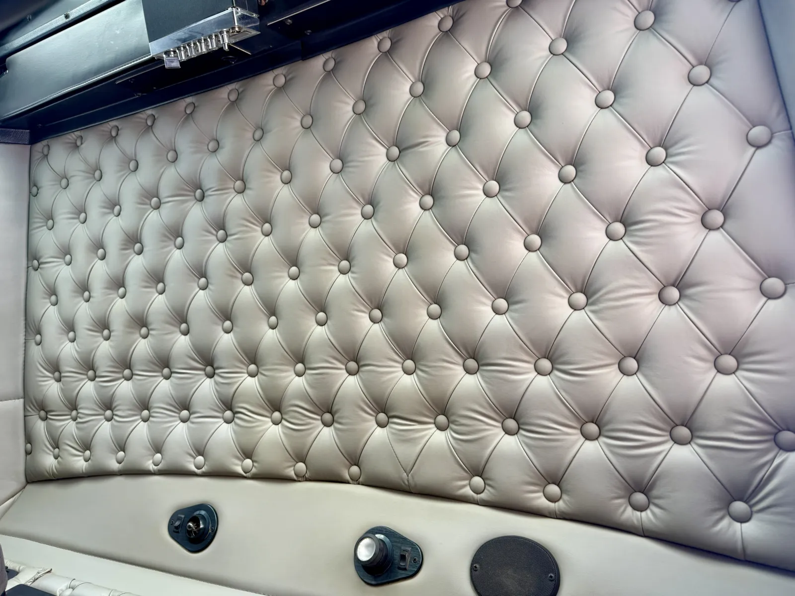 2005 Kenworth W900 - image 21