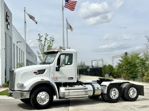 2016 PETERBILT 567 for sale in New Lenox, IL