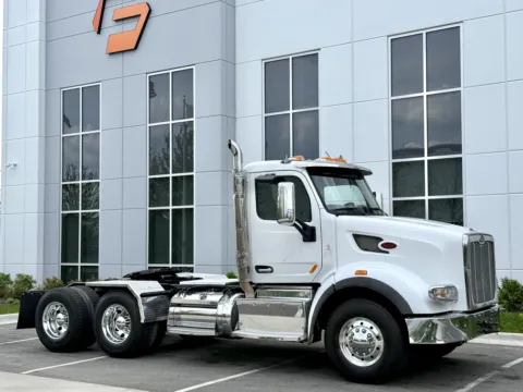 Photos of 2016 PETERBILT 567 for sale in New Lenox, IL at Forge Truck Centers - Illinois