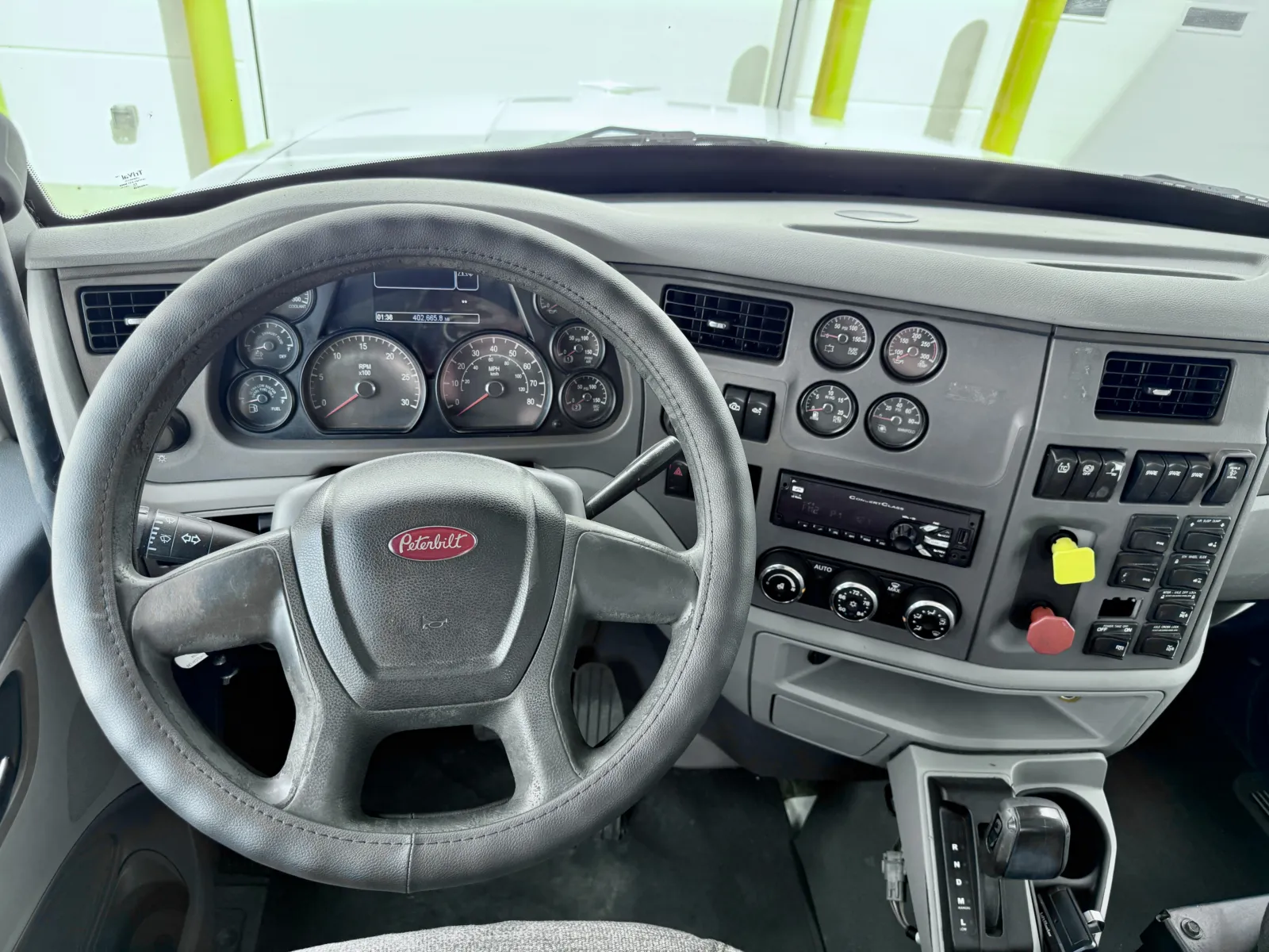 2016 Peterbilt 567 - image 16