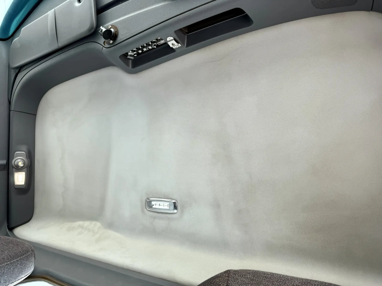 2016 Peterbilt 567 - image 21