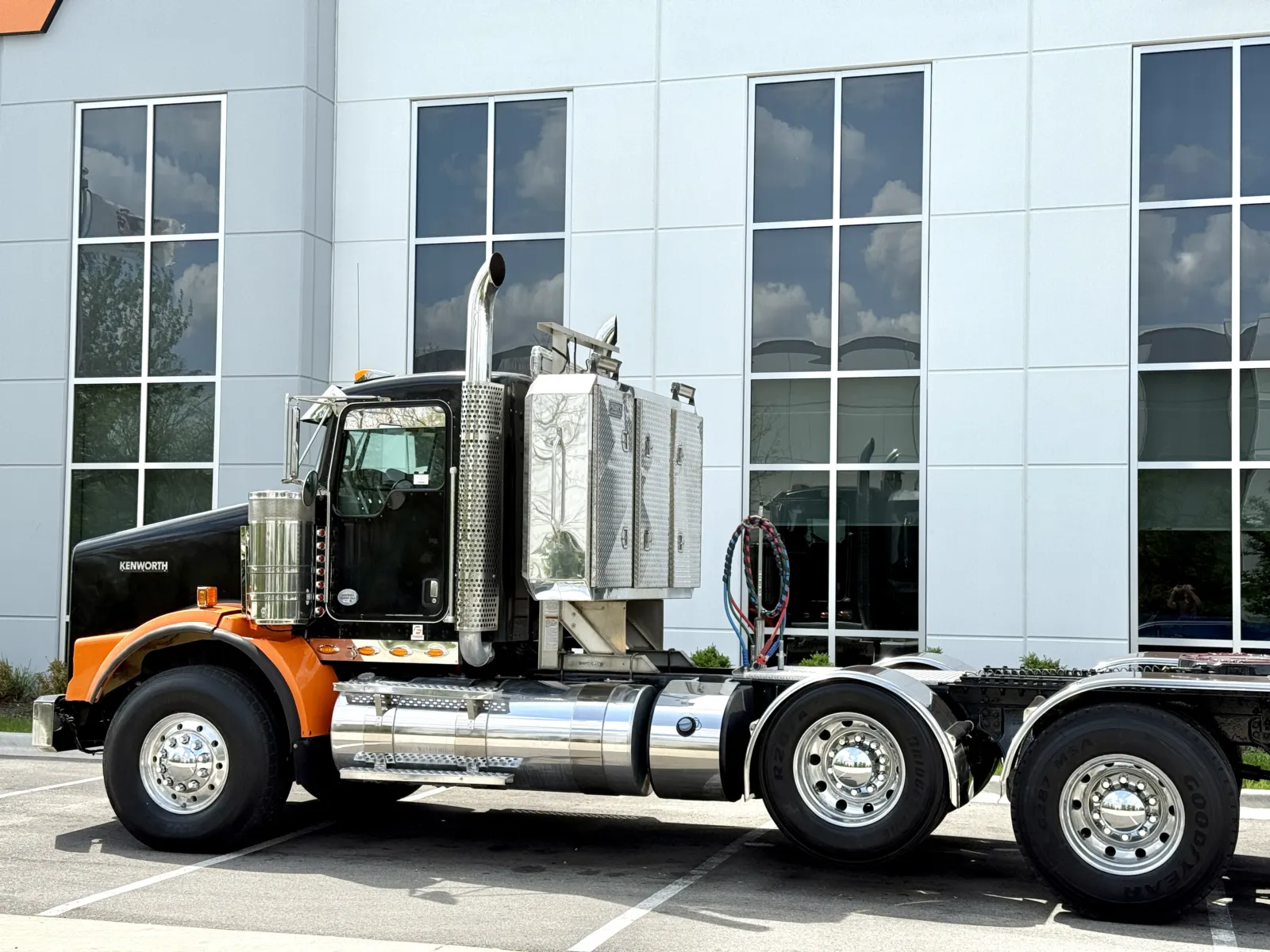 2012 Kenworth T800 - image 8
