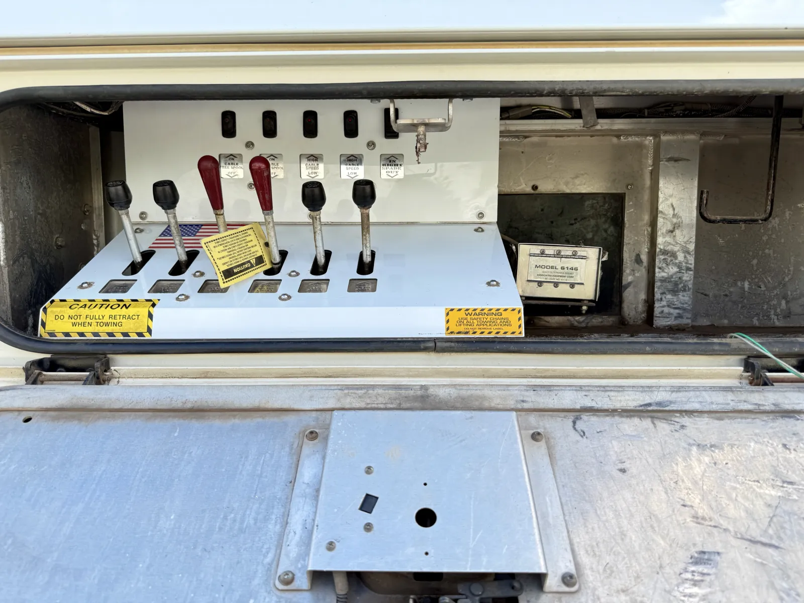 2017 Peterbilt 389 - image 25