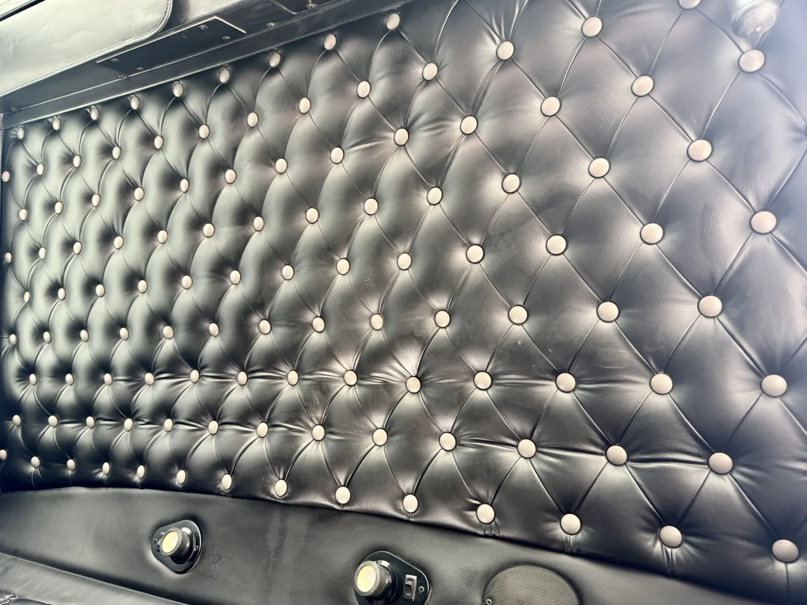 2003 Kenworth T800 - image 21