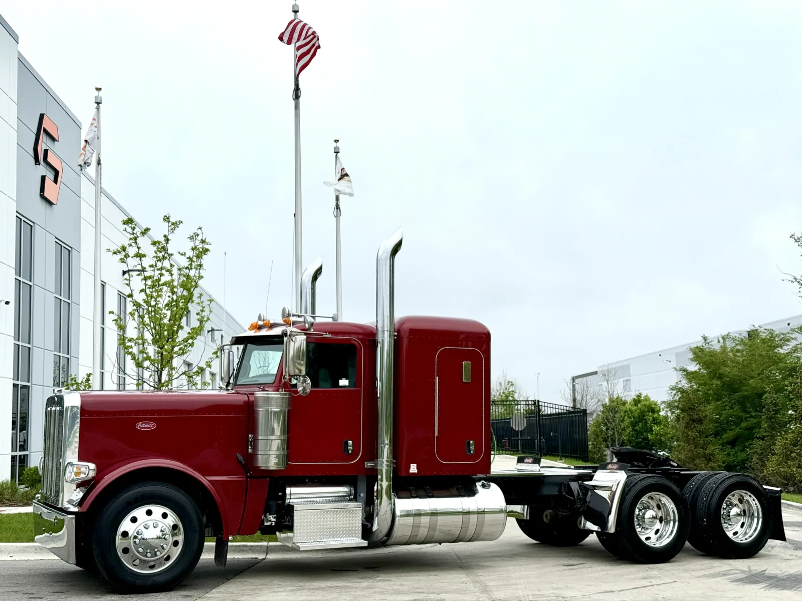 2017 PETERBILT 389 for sale in New Lenox, IL