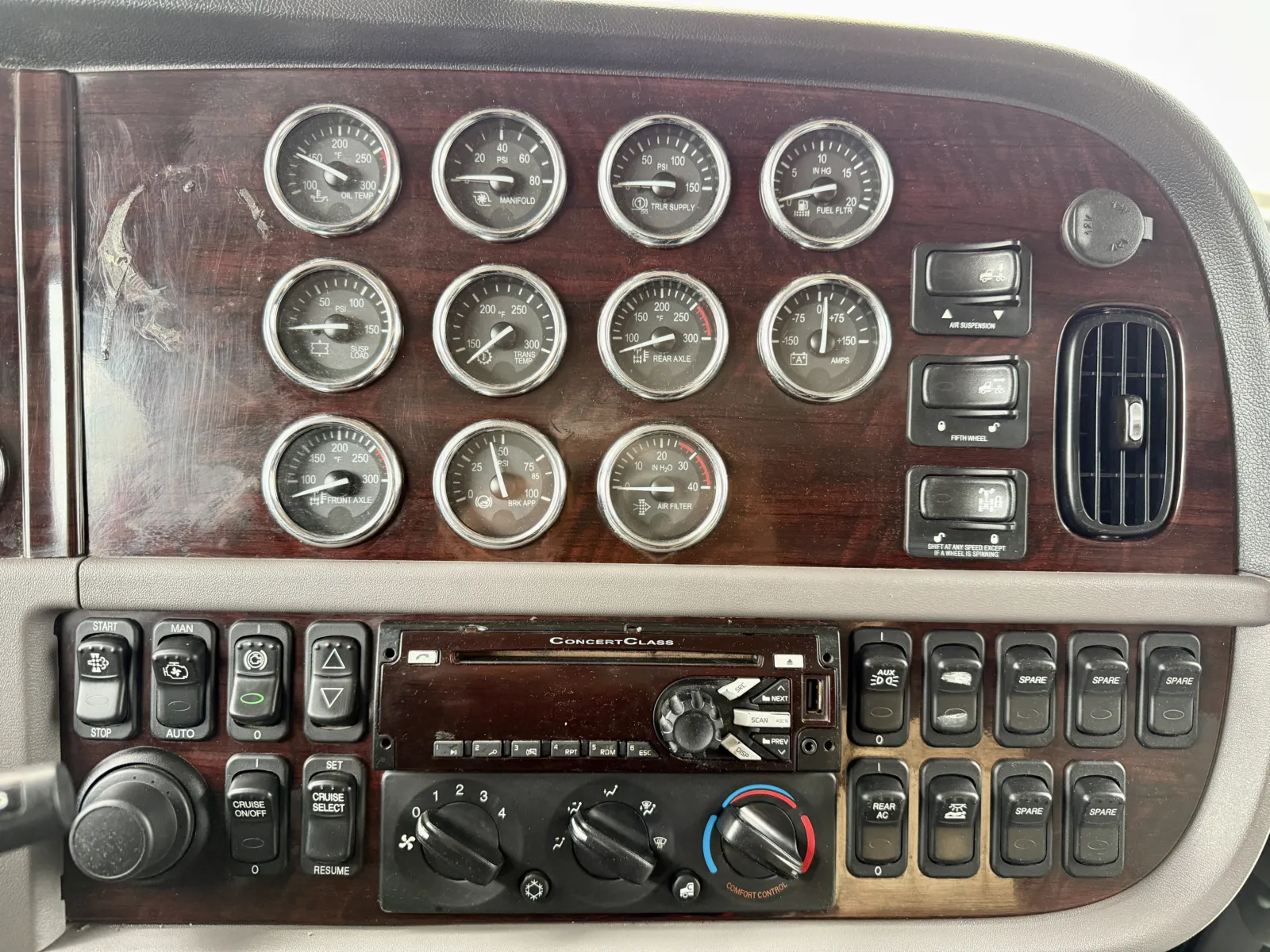 2017 Peterbilt 389 in New Lenox, IL — photo 18